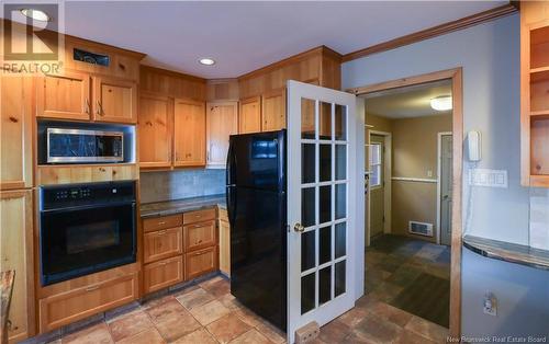 2174 Sandy Point Road, Saint John, NB - Indoor Photo Showing Kitchen