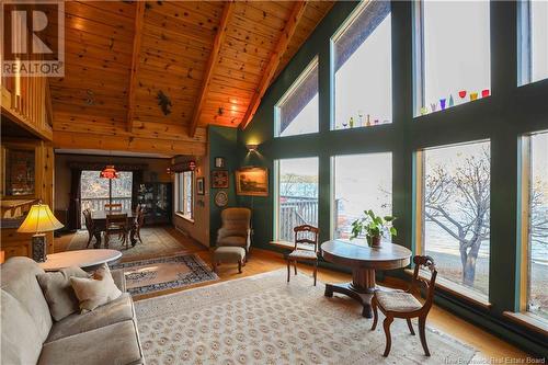 2174 Sandy Point Road, Saint John, NB - Indoor Photo Showing Living Room