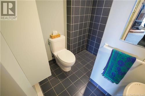 2174 Sandy Point Road, Saint John, NB - Indoor Photo Showing Bathroom