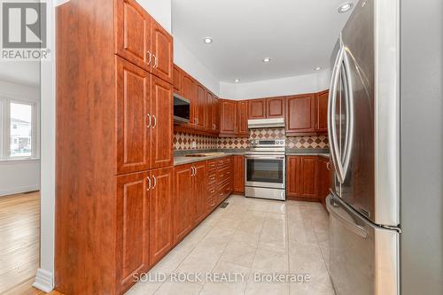 904 Smyth Road, Ottawa, ON - Indoor Photo Showing Kitchen With Stainless Steel Kitchen