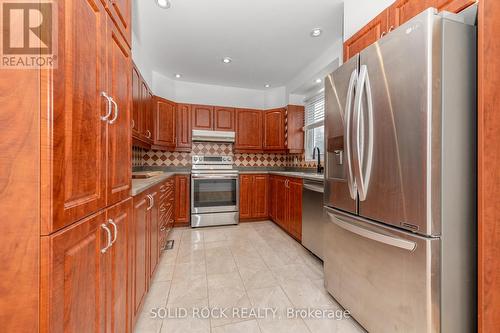 904 Smyth Road, Ottawa, ON - Indoor Photo Showing Kitchen With Stainless Steel Kitchen