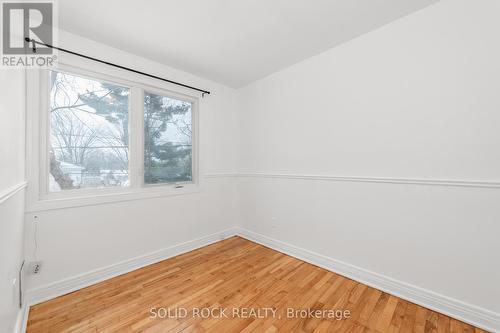 904 Smyth Road, Ottawa, ON - Indoor Photo Showing Other Room