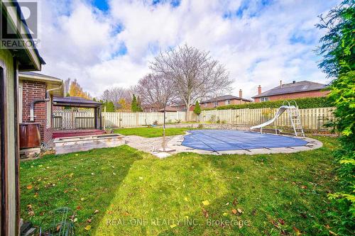 1175 Old Abbey Lane, Oakville, ON - Outdoor With Backyard