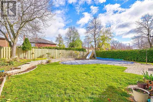 1175 Old Abbey Lane, Oakville, ON - Outdoor With Backyard