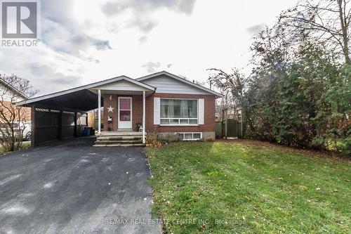 34 Milton Heights Crescent, Milton, ON - Outdoor With Facade