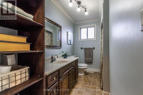 34 Milton Heights Crescent, Milton, ON - Indoor Photo Showing Bathroom