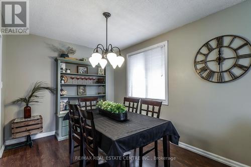 34 Milton Heights Crescent, Milton, ON - Indoor Photo Showing Dining Room