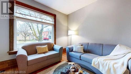 Living room featuring wood-type flooring - 550 10Th Street A West, Owen Sound, ON - Indoor Photo Showing Living Room