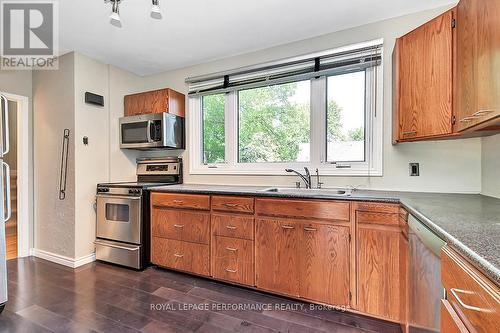 64 Starwood Road, Ottawa, ON - Indoor Photo Showing Kitchen