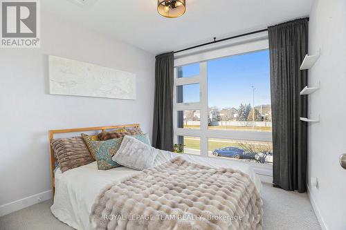 284 Dolce Crescent, Ottawa, ON - Indoor Photo Showing Bedroom