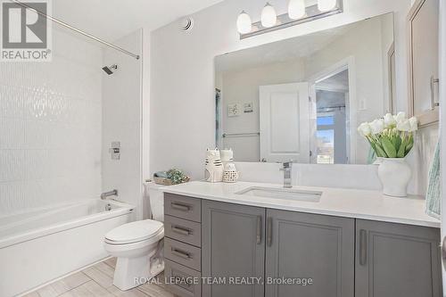 284 Dolce Crescent, Ottawa, ON - Indoor Photo Showing Bathroom