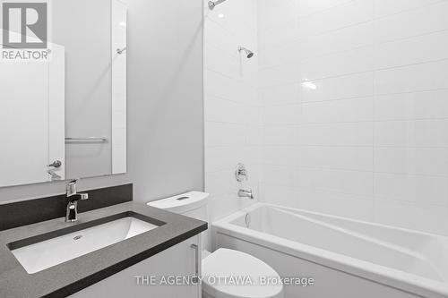 108 - 360 Deschatelets Avenue, Ottawa, ON - Indoor Photo Showing Bathroom