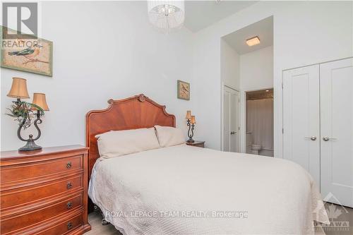 102 - 530 De Mazenod Avenue, Ottawa, ON - Indoor Photo Showing Bedroom