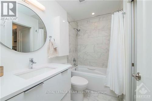 102 - 530 De Mazenod Avenue, Ottawa, ON - Indoor Photo Showing Bathroom