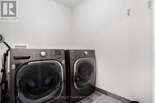 284 Dolce Crescent, Ottawa, ON - Indoor Photo Showing Laundry Room