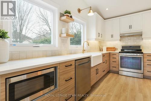 34 Bridle Park Drive, Ottawa, ON - Indoor Photo Showing Kitchen