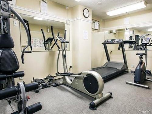 Salle d'exercice - 909-2555 Av. Du Havre-Des-Îles, Laval (Chomedey), QC - Indoor Photo Showing Gym Room