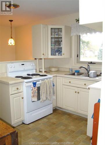 24 Cecil Street South, Ridgetown, ON - Indoor Photo Showing Kitchen With Double Sink