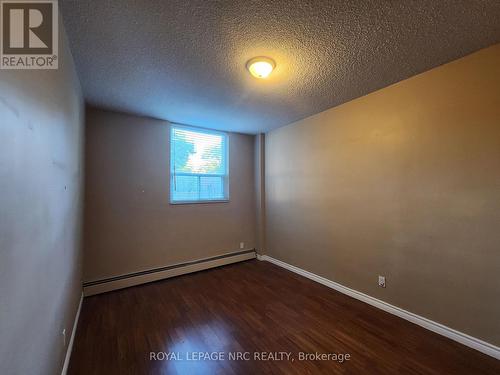 106 - 6400 Huggins Street, Niagara Falls, ON - Indoor Photo Showing Other Room