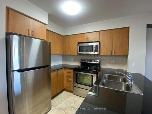 1210-1070 Sheppard Ave W, Toronto, ON - Indoor Photo Showing Kitchen With Stainless Steel Kitchen With Double Sink