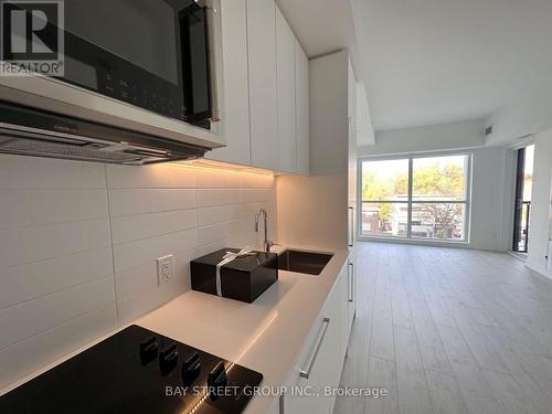 330 - 181 Sheppard Avenue E, Toronto, ON - Indoor Photo Showing Kitchen