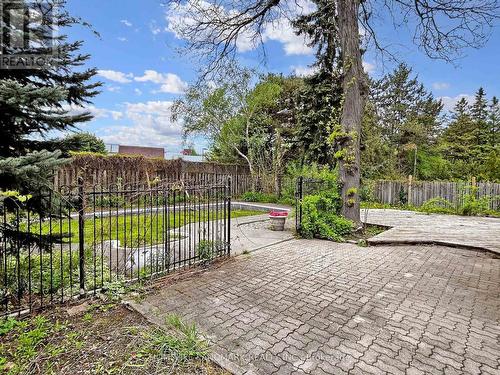 714 Conacher Drive, Toronto, ON - Outdoor