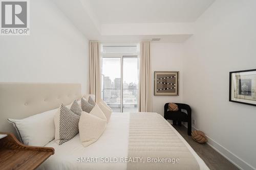 1903 - 609 Avenue Road, Toronto, ON - Indoor Photo Showing Bedroom