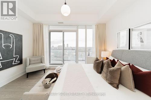 1903 - 609 Avenue Road, Toronto, ON - Indoor Photo Showing Bedroom