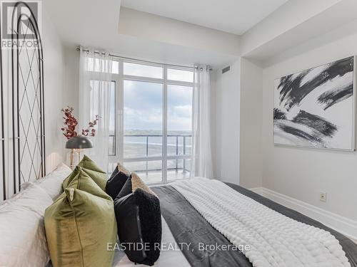 607 - 131 Upper Duke Crescent, Markham, ON - Indoor Photo Showing Bedroom