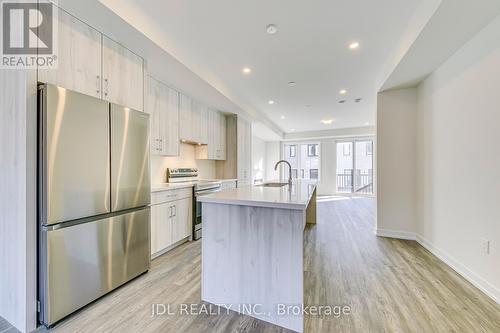 1328 Kaniv Street, Oakville, ON - Indoor Photo Showing Kitchen With Stainless Steel Kitchen With Upgraded Kitchen