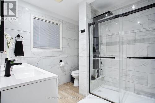 3070 Meadowgate Boulevard, London, ON - Indoor Photo Showing Bathroom