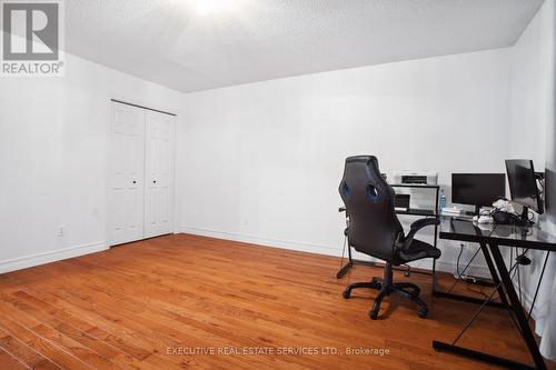 3070 Meadowgate Boulevard, London, ON - Indoor Photo Showing Office