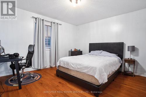 3070 Meadowgate Boulevard, London, ON - Indoor Photo Showing Bedroom