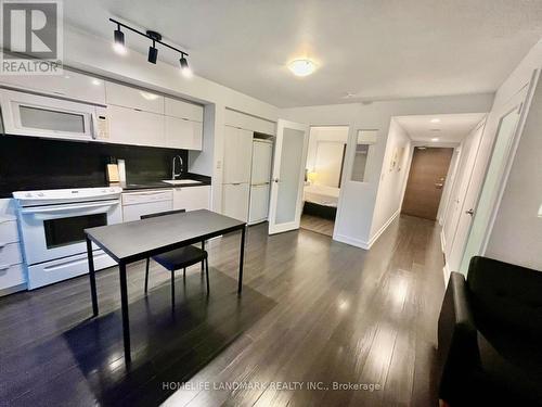 835 - 151 Dan Leckie Way, Toronto, ON - Indoor Photo Showing Kitchen