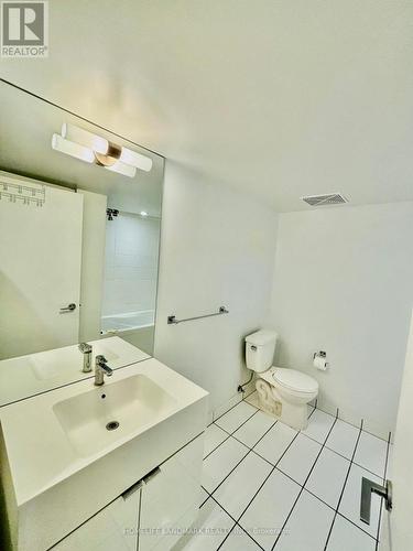 835 - 151 Dan Leckie Way, Toronto, ON - Indoor Photo Showing Bathroom