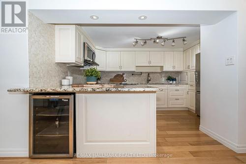 112 - 362 The East Mall, Toronto, ON - Indoor Photo Showing Kitchen