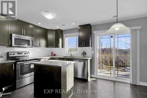 25 - 416 Leboutillier Avenue, Ottawa, ON - Indoor Photo Showing Kitchen With Upgraded Kitchen