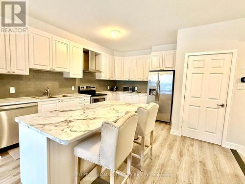 237 Anyolite Private N, Ottawa, ON - Indoor Photo Showing Kitchen