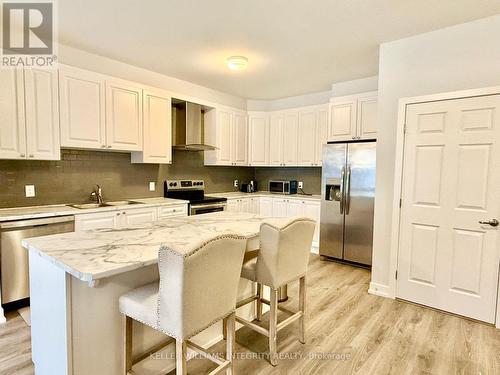 237 Anyolite Private N, Ottawa, ON - Indoor Photo Showing Kitchen