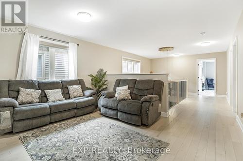 829 Sendero Way, Ottawa, ON - Indoor Photo Showing Living Room