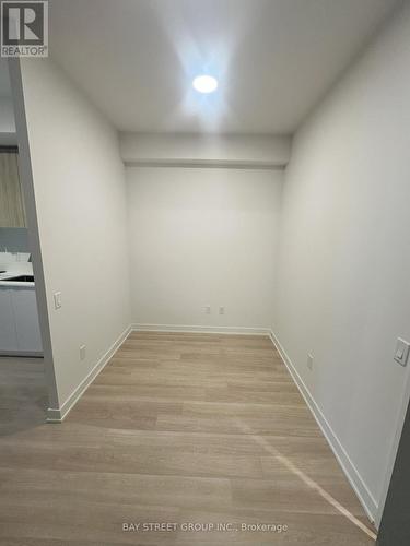 2804 - 50 Upper Mall Way, Vaughan, ON - Indoor Photo Showing Other Room