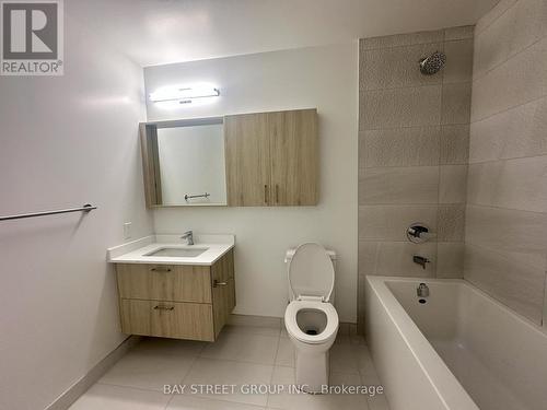 2804 - 50 Upper Mall Way, Vaughan, ON - Indoor Photo Showing Bathroom