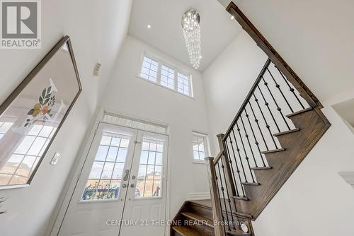 37 Crimson King Way, East Gwillimbury, ON - Indoor Photo Showing Other Room