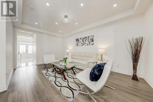 37 Crimson King Way, East Gwillimbury, ON - Indoor Photo Showing Living Room