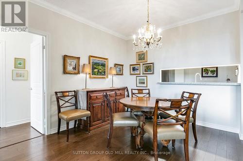 713 - 2662 Bloor Street W, Toronto, ON - Indoor Photo Showing Dining Room