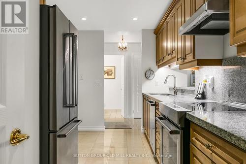 713 - 2662 Bloor Street W, Toronto, ON - Indoor Photo Showing Kitchen With Stainless Steel Kitchen With Upgraded Kitchen