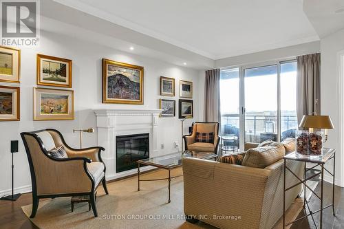 713 - 2662 Bloor Street W, Toronto, ON - Indoor Photo Showing Living Room With Fireplace