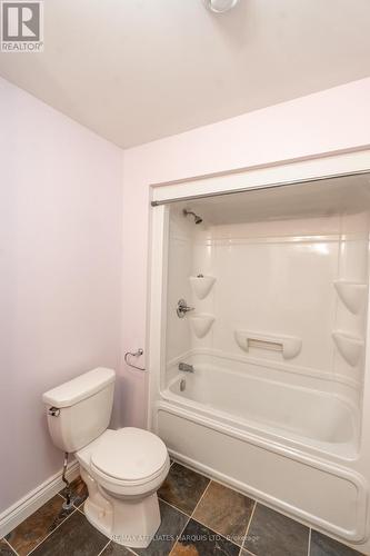 2240 Pitt Street W, Stormont, Dundas And Glengarry, ON - Indoor Photo Showing Bathroom