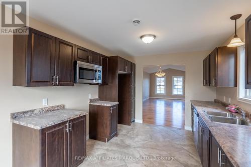 2240 Pitt Street W, Stormont, Dundas And Glengarry, ON - Indoor Photo Showing Kitchen With Double Sink