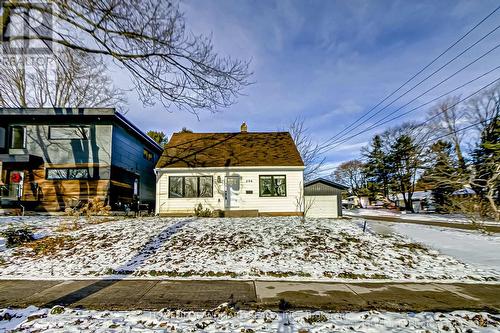 206 Napier Street, Barrie, ON - Outdoor